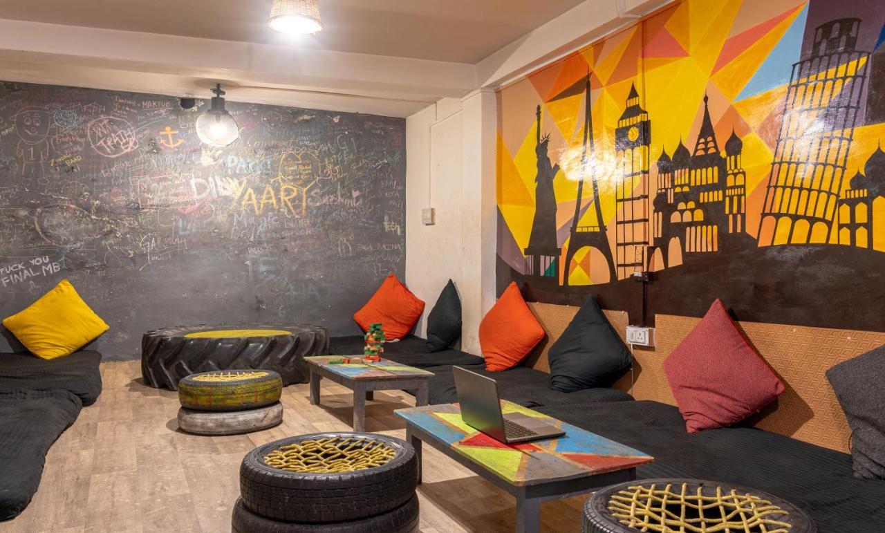 Whoopers Hostel Tosh Екстериор снимка